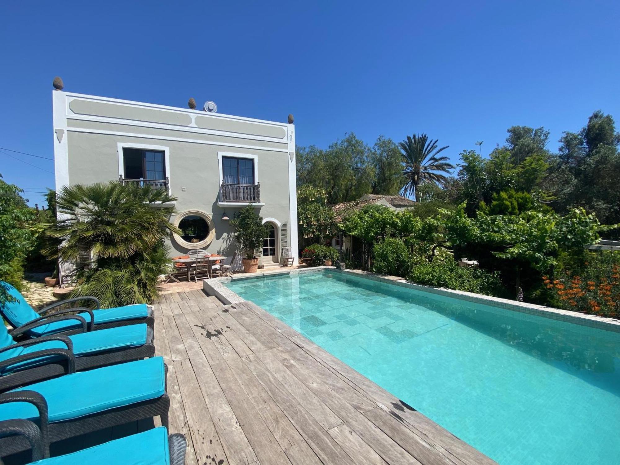 Casa Stardust & Quelfes