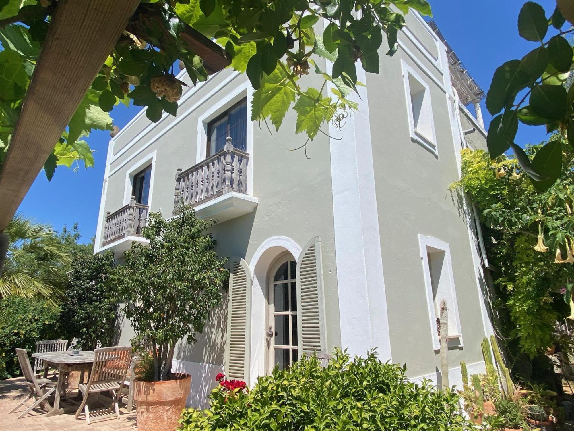 Casa Stardust & Villa *